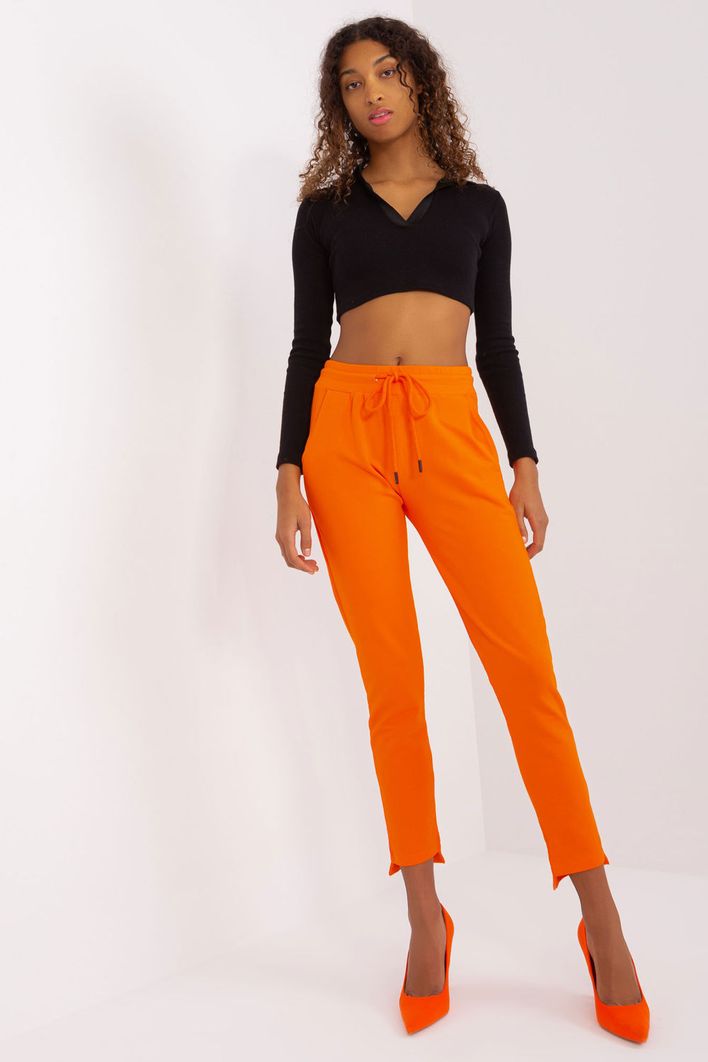 trainingsbroek model 191224 Relevance