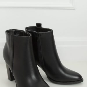 Laarsjes op sleehak model 147364 Inello