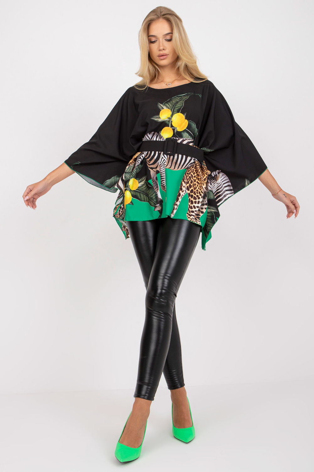 blouse model 165419 Italy Moda