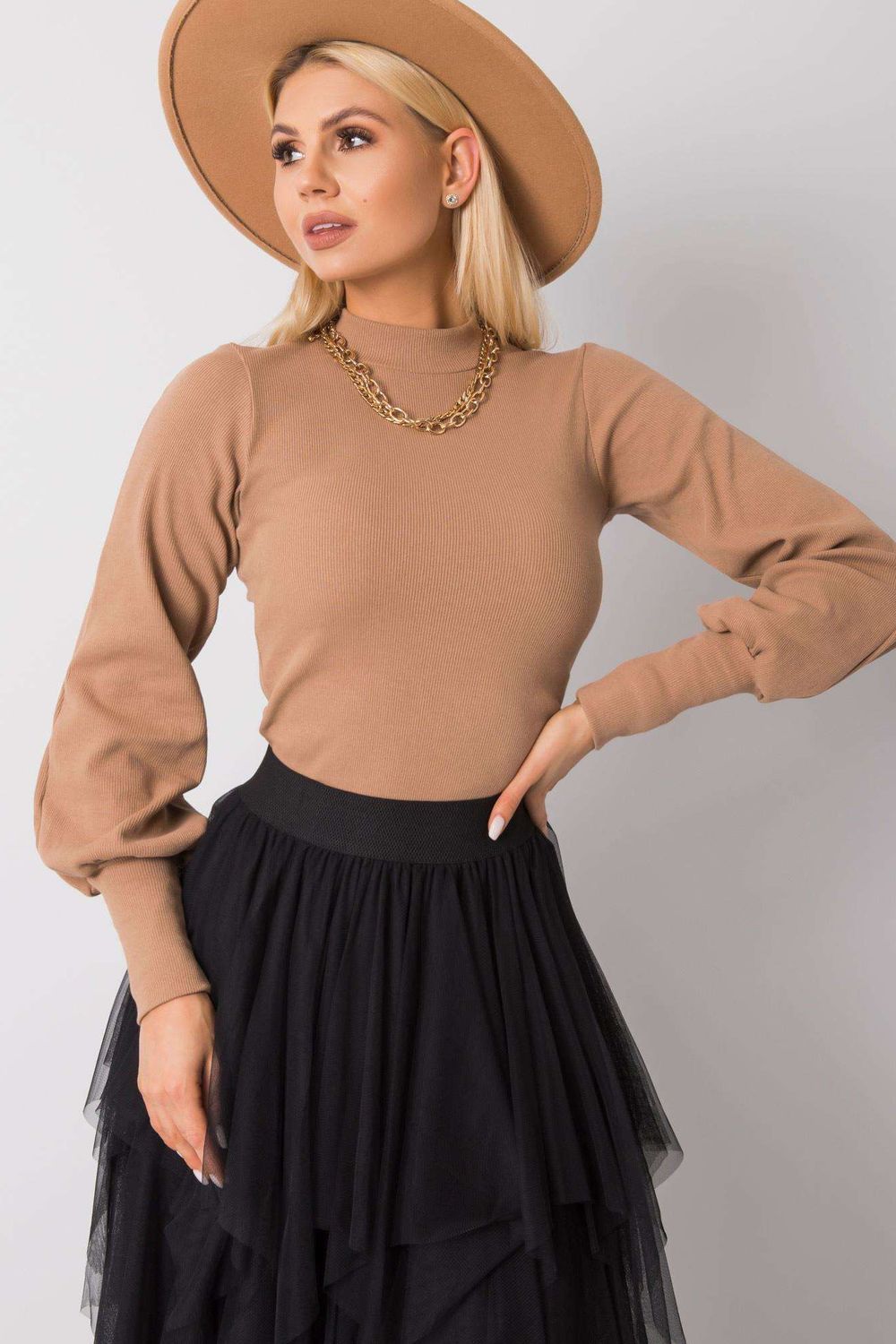 blouse model 168206 Rue Paris