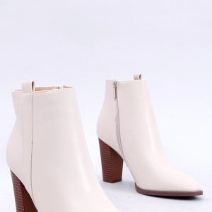 Laarsjes op sleehak model 172886 Inello