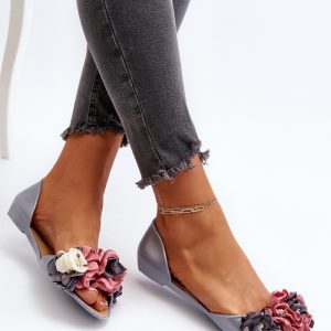 Ballerina's model 194353 Step in style