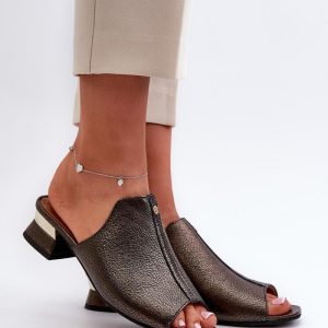 slippers model 198143 Step in style