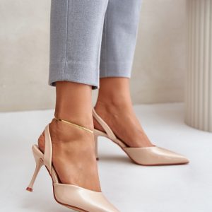 naaldhakken model 202797 Step in style