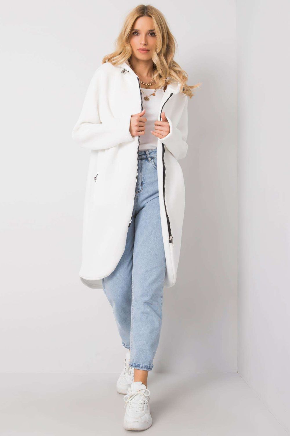 blouse model 168760 Rue Paris