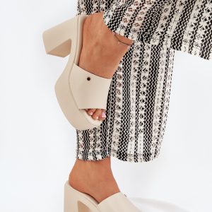 Hakken slippers model 209943 Step in style