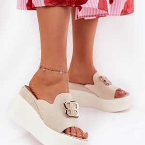 slippers model 209971 Step in style