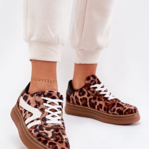 Sportchoenen op een platform model 211004 Step in style
