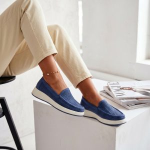 Moccassins model 226103 Step in style