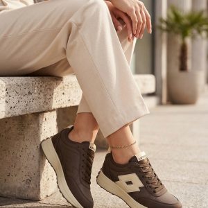 Sportchoenen op een platform model 230615 Step in style