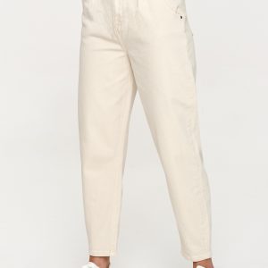 jeans model 231013 Makadamia